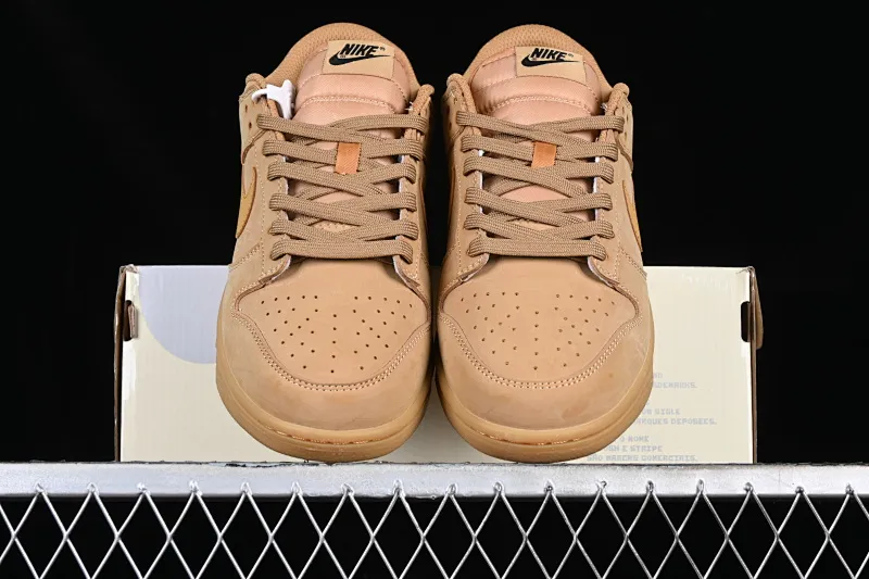 All categories Nk SB Dunk series Nk SB Dunk Low low-top sneakers F version Nk SB Dunk Low suede wheat SB low-top casual sneakers AA4061-200